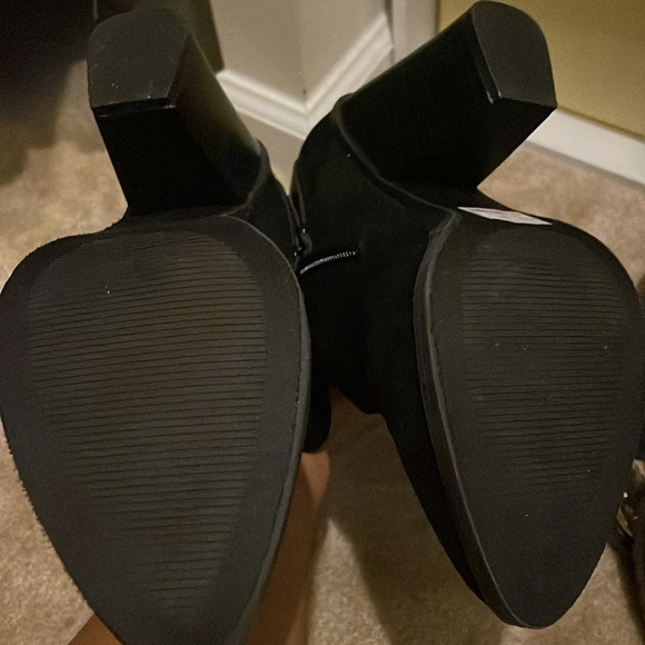 Black Wet Seal booties size 8.5 - Picture 3 of 5